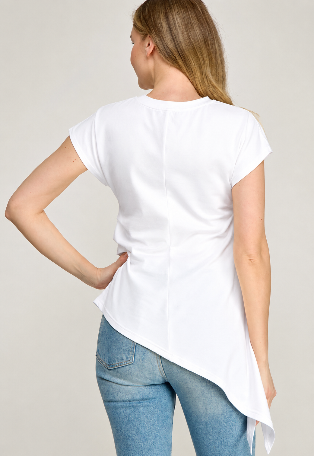 BLUSA ASIMÉTRICA FLORES PERLADAS