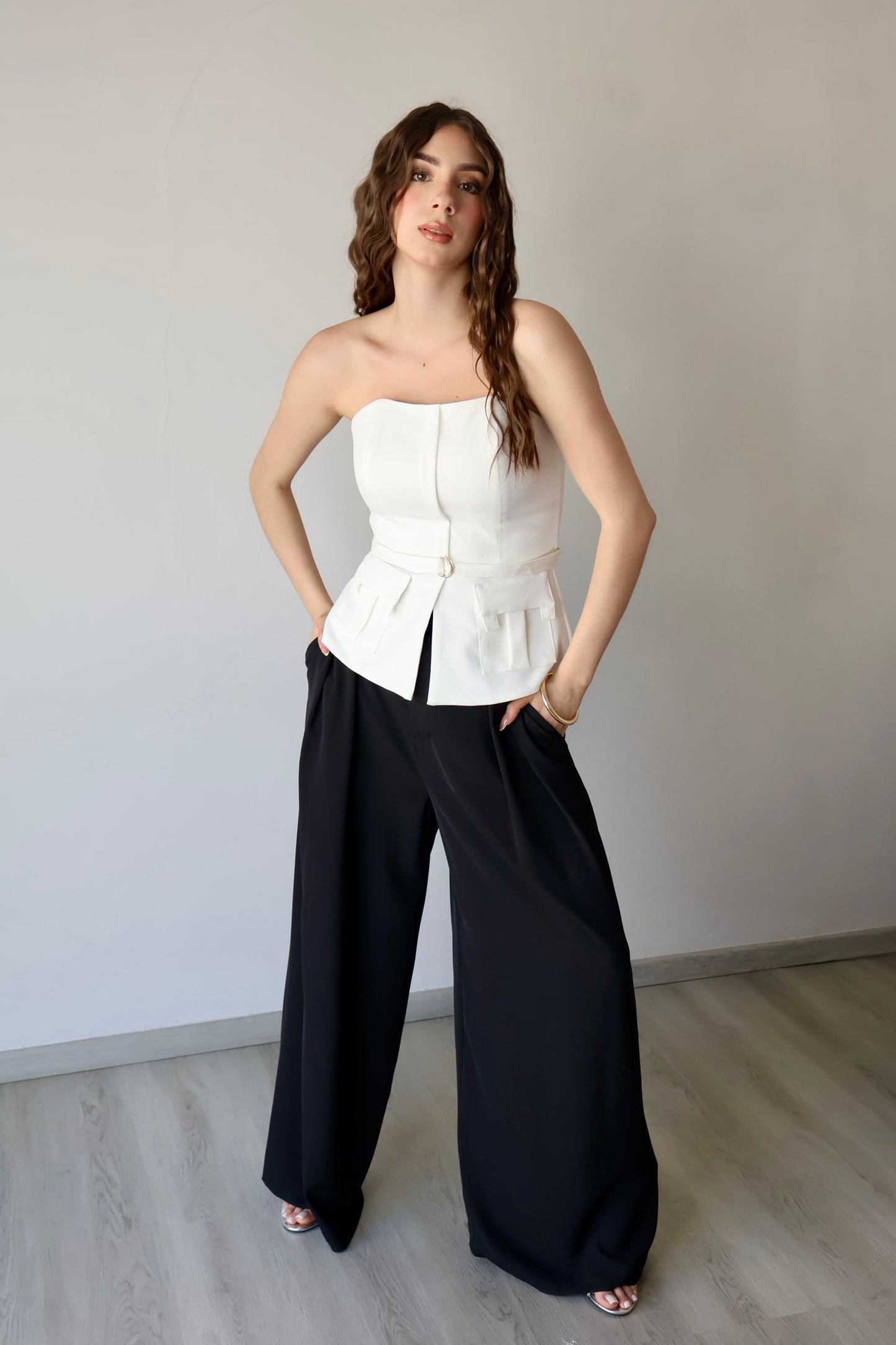 BLUSA STRAPLESS CARGO CHIC FIT