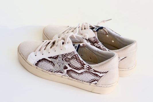 TENIS ANIMAL PRINT CON BRILLO