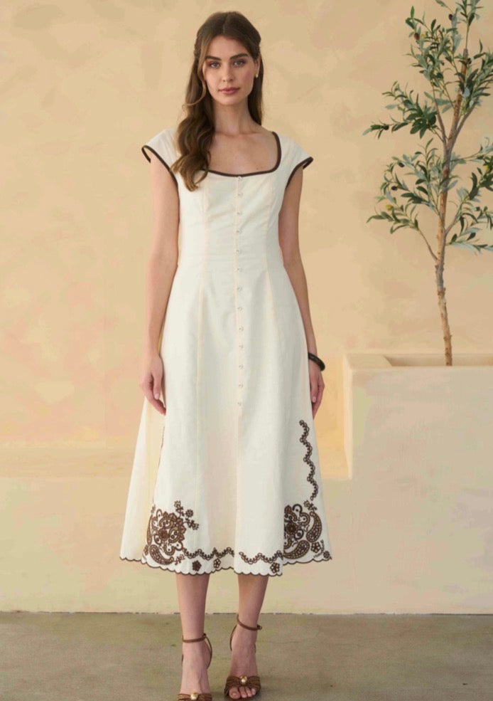 VESTIDO MIDI BORDADO CAFÉ