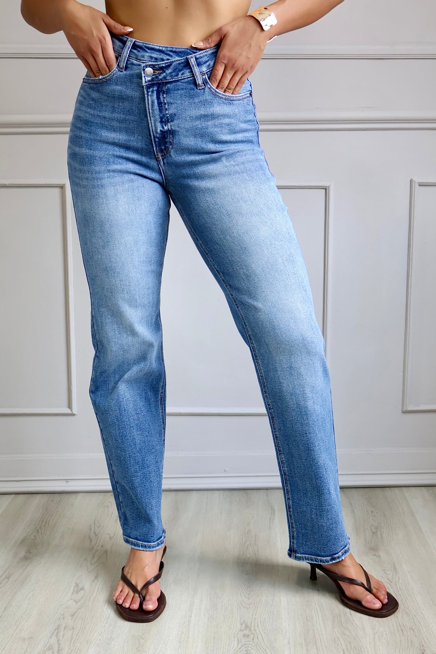 JEANS RECTO DESLAVADO