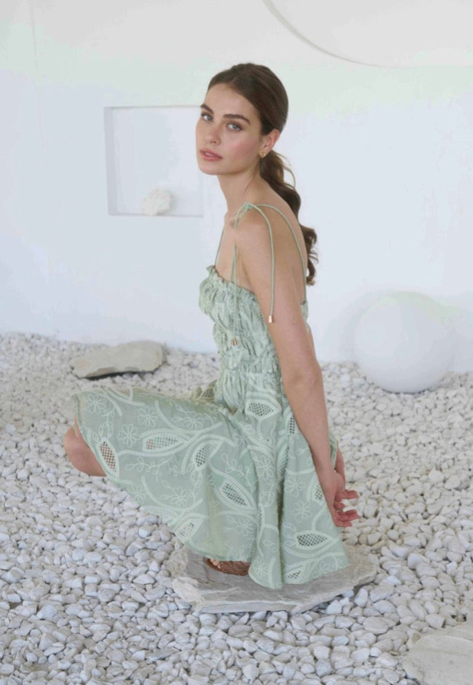 VESTIDO CORTO BORDADO SAGE