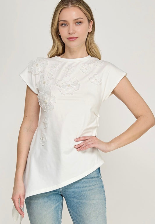 BLUSA ASIMÉTRICA FLORES PERLADAS