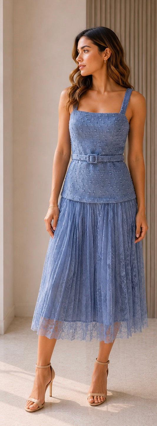 VESTIDO AZUL TEXTURIZADO CON FALDA DE TUL
