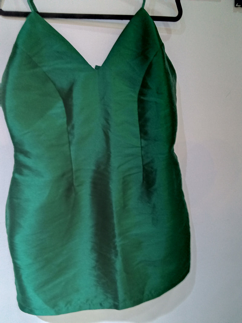 Vestido verde corto tirantes