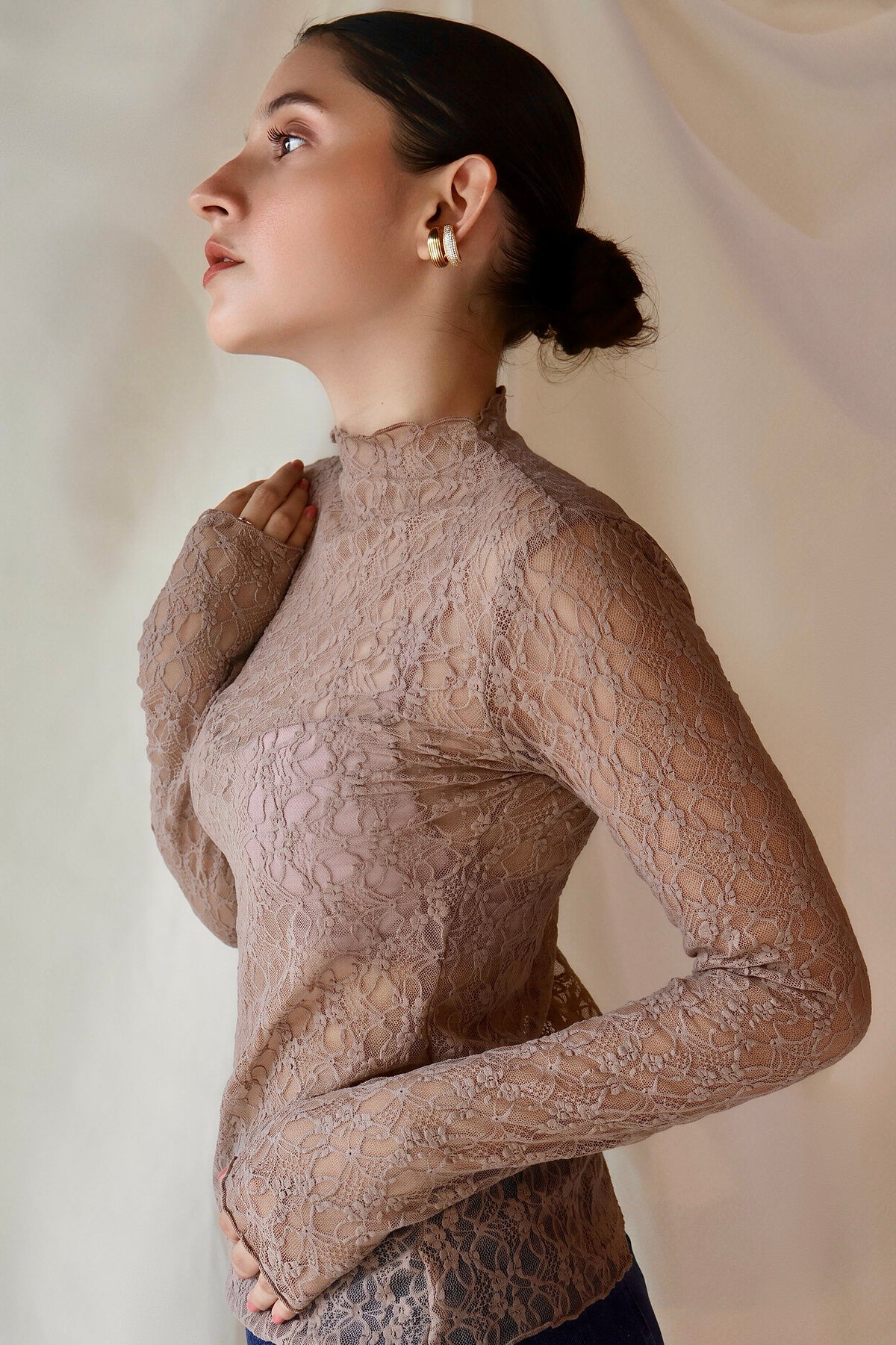 BLUSA DE ENCAJE