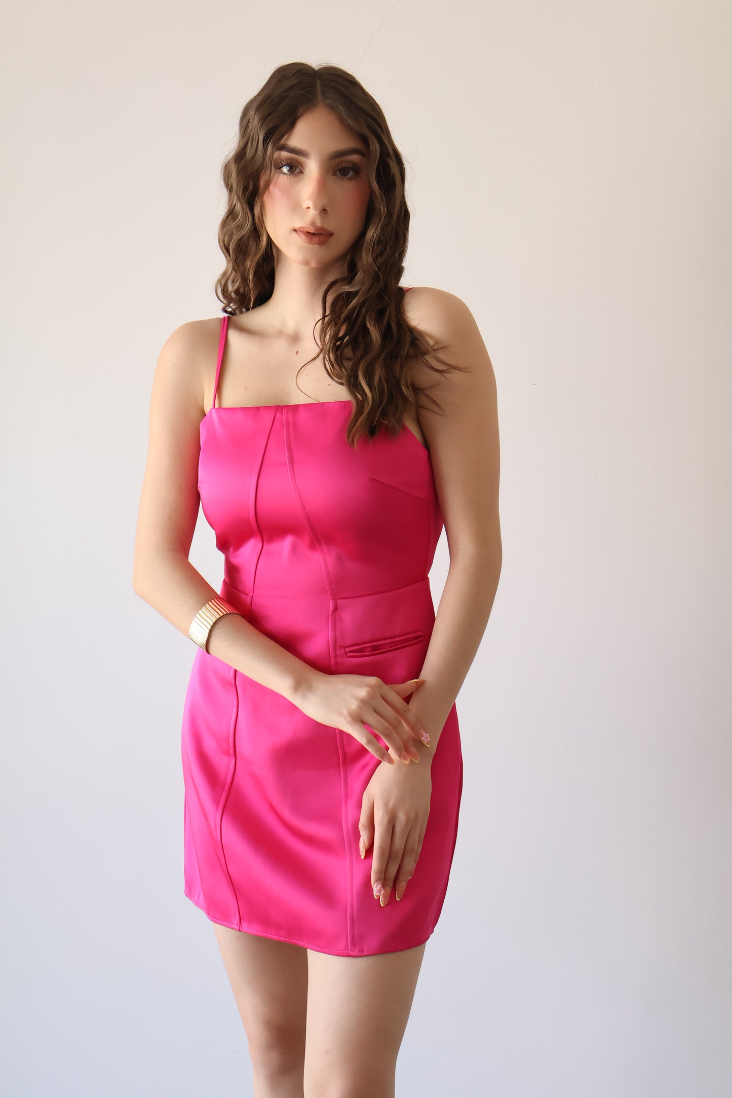VESTIDO CORTO FUCSIA STRUCTURED CHIC
