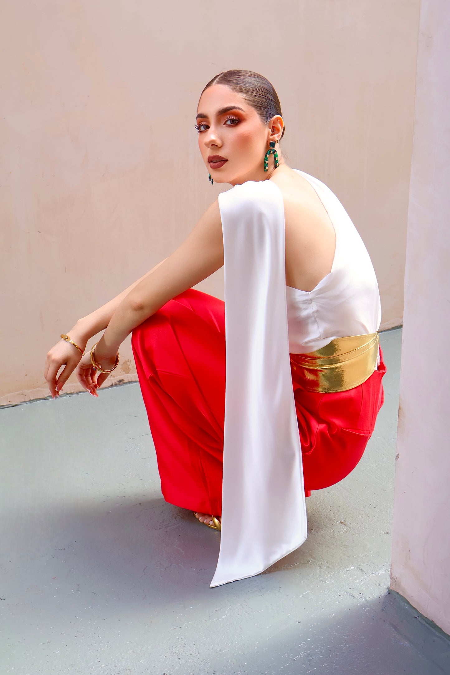 BLUSA ASIMETRICA CON ESTOLA ELEGANCE