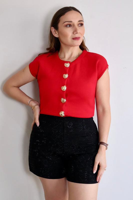 BLUSA ROJA CROPPED CON BOTONES DORADOS