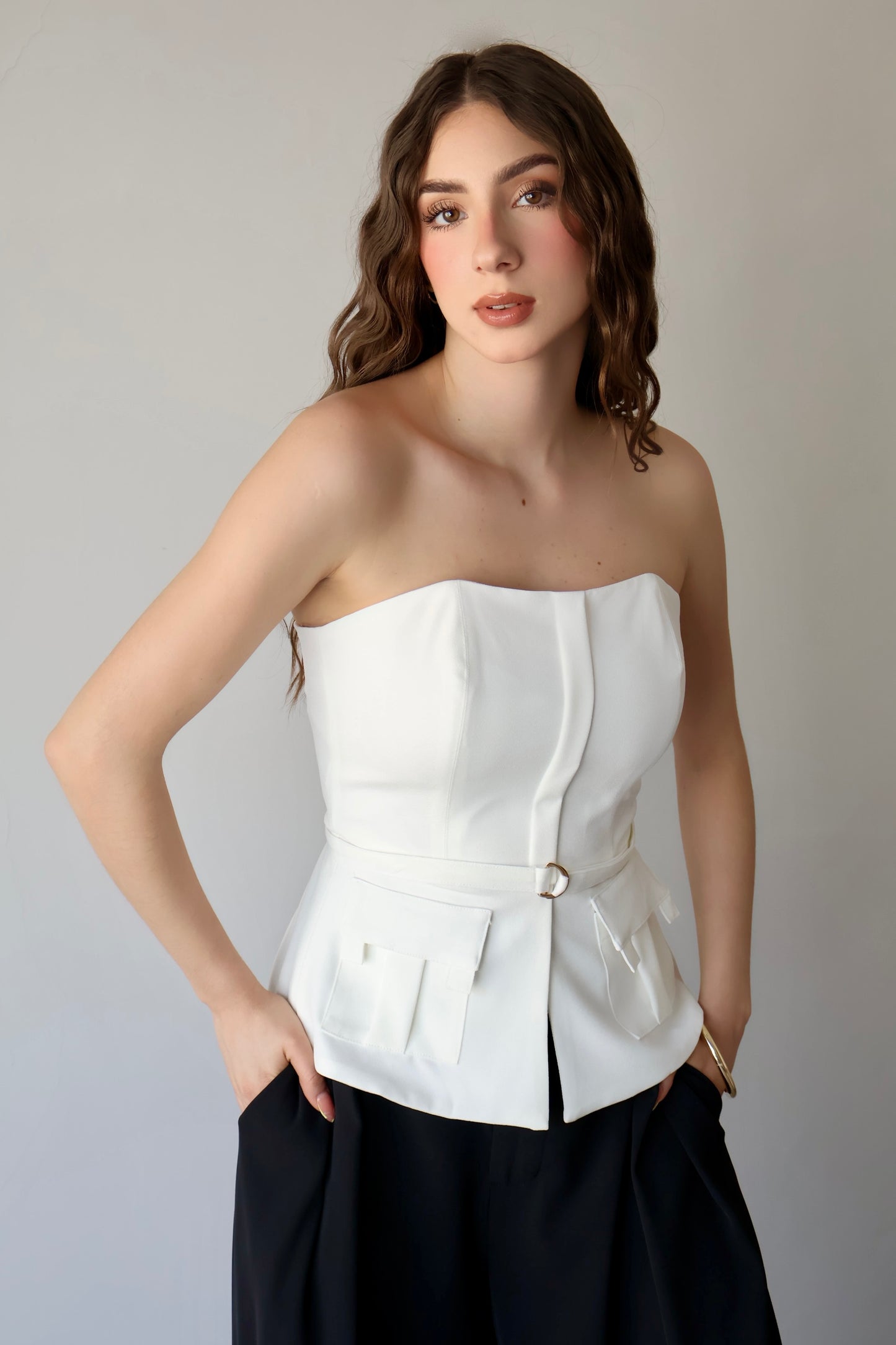 BLUSA STRAPLESS CARGO CHIC FIT