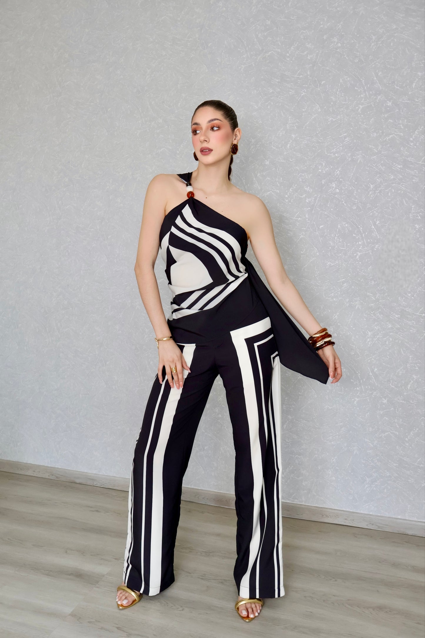 SET PANTALÓN Y BLUSA GEOMÉTRICO MONOCHROME CHIC