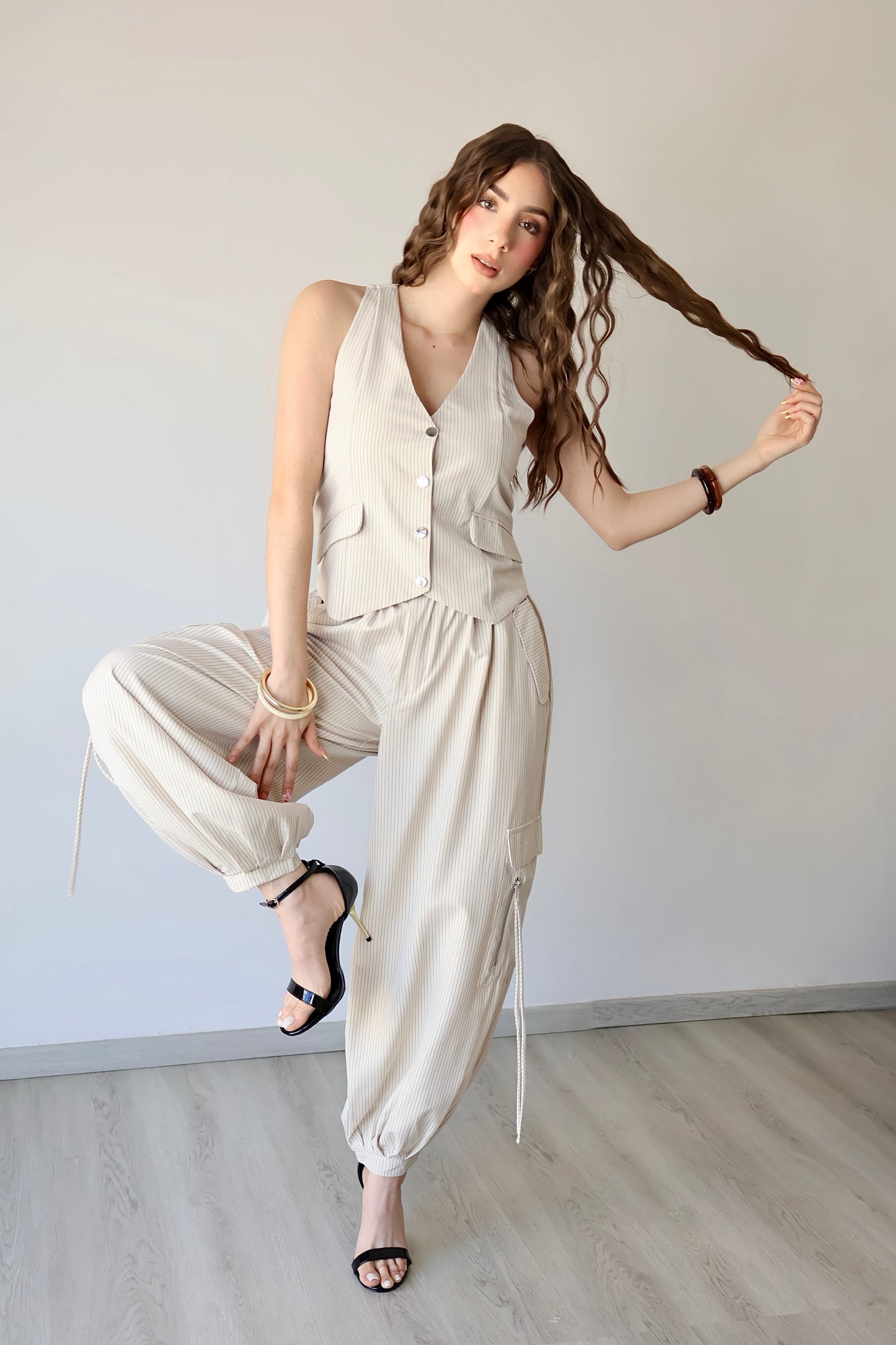 SET CHALECO Y PANTALÓN RAYAS TAILORED CHIC