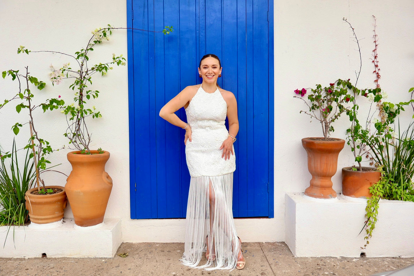 VESTIDO BLANCO ENCAJE CON FLECOS