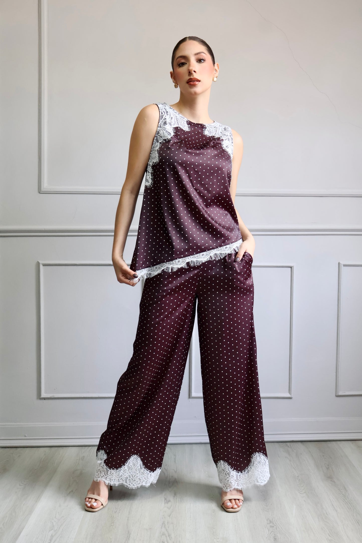 SET DE PANTALÓN POLKA DOTS CON ENCAJE