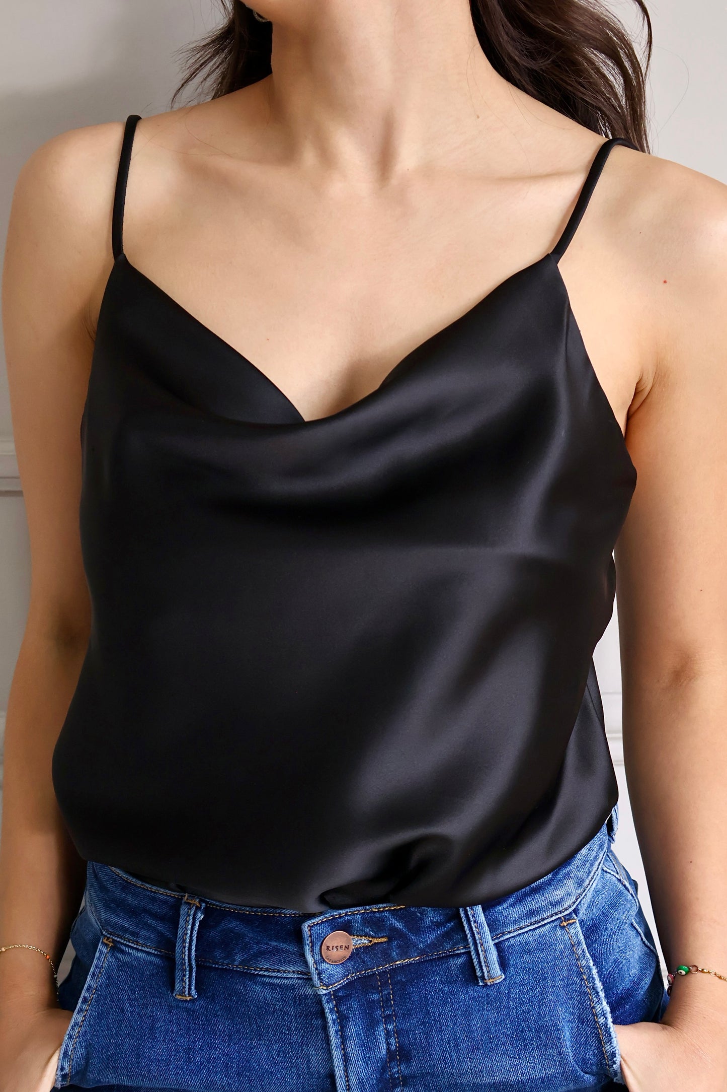 BLUSA COWL NECK SATIN TOUCH