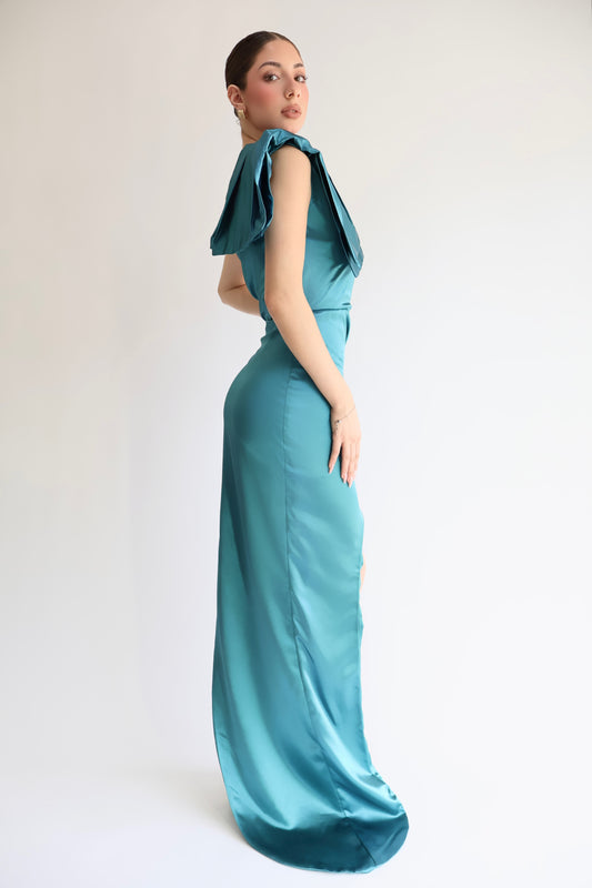 VESTIDO ASIMÉTRICO SATINADO AQUA GLAM