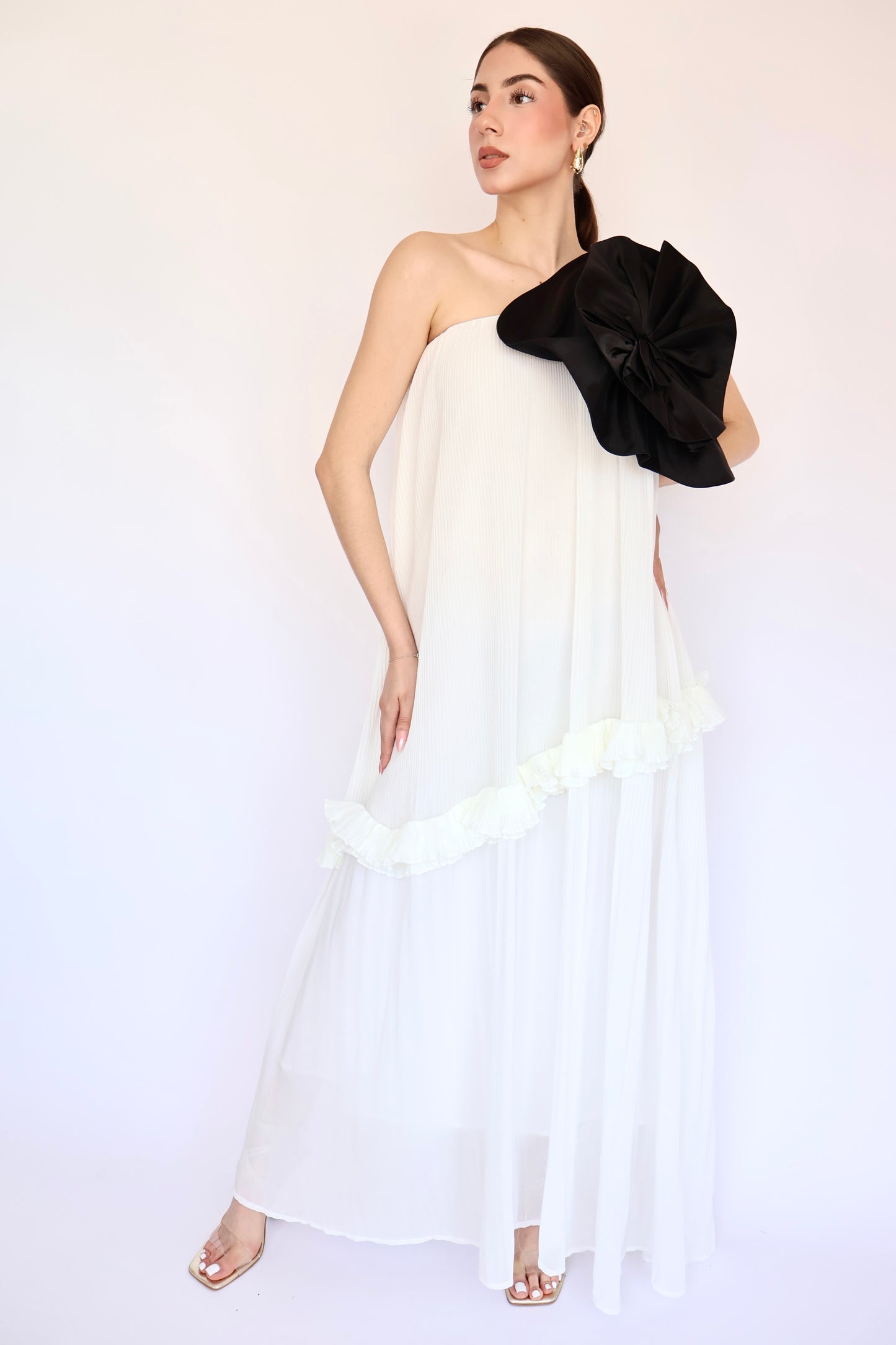 VESTIDO LARGO PLISADO CON TOP NEGRO STATEMENT