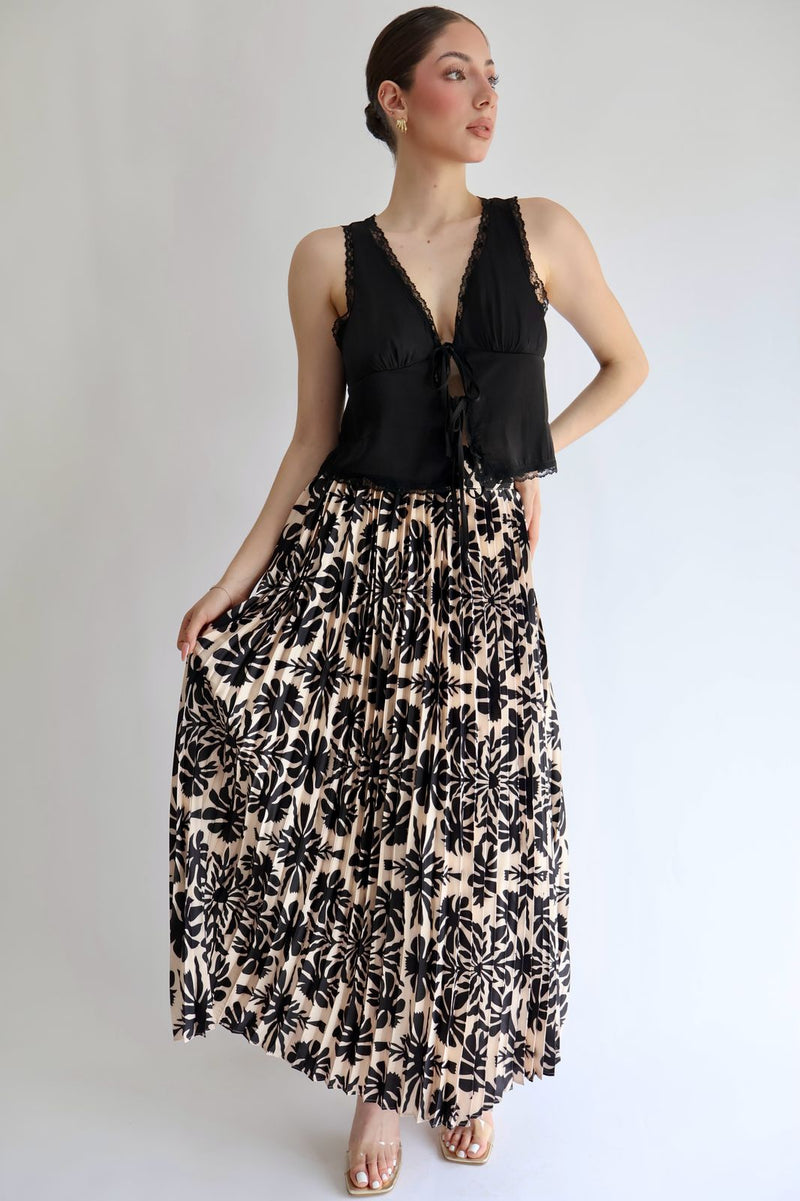 Top tipo chaleco seda negro