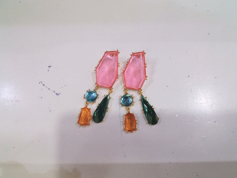 Arete de colores asímetrico